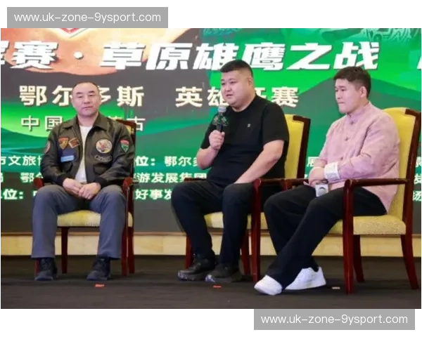 绝代双骄的巅峰对垒：张开印与宝力高，谁才是散打江湖的唯一真神？